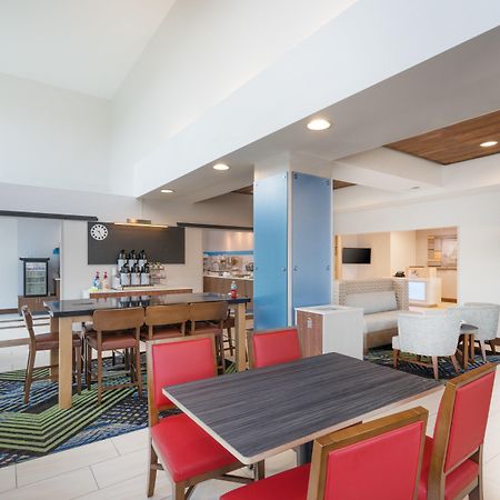 Holiday Inn Express Hotel & Suites Frankfort By Ihg Zewnętrze zdjęcie