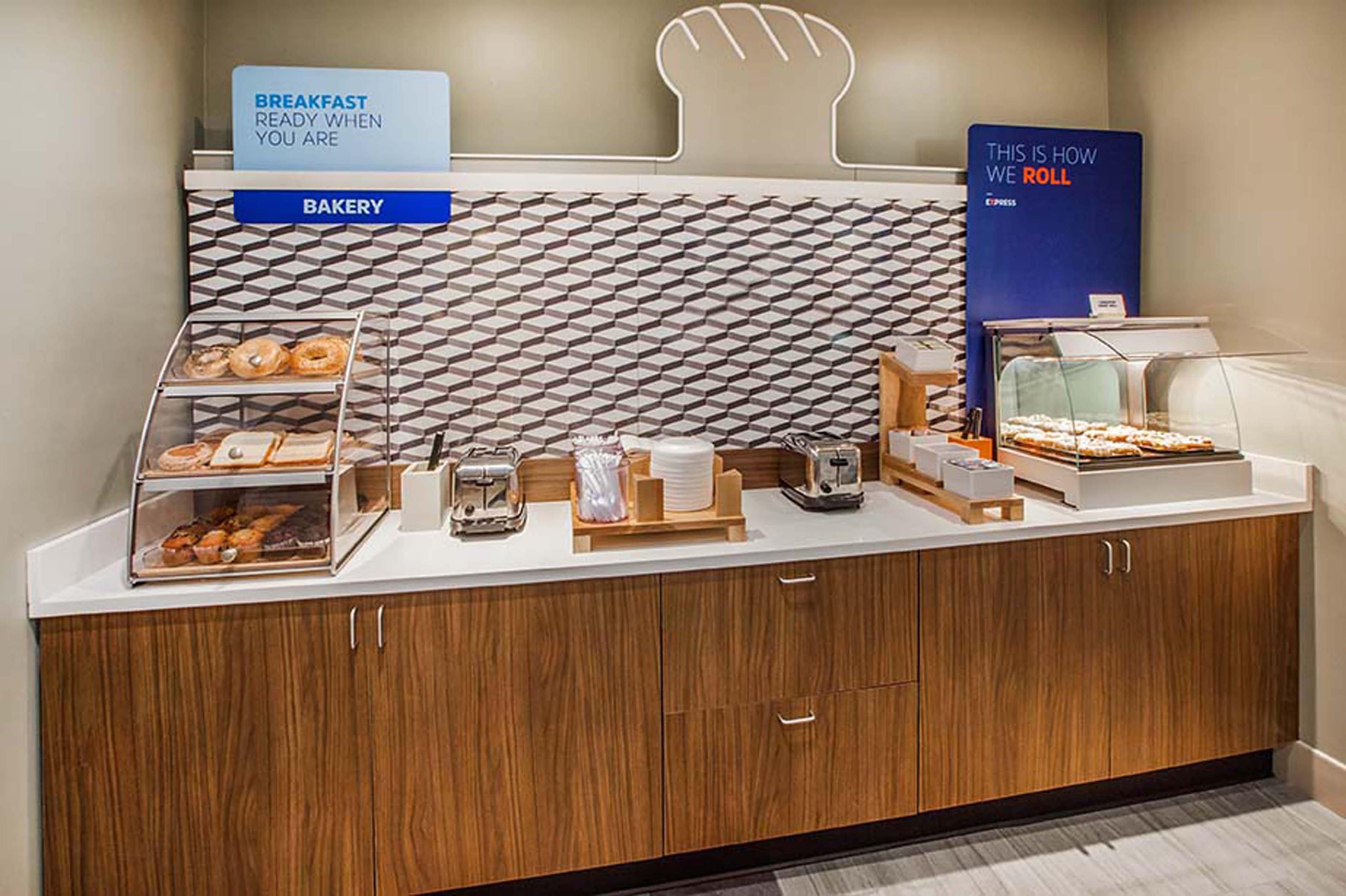 Holiday Inn Express Hotel & Suites Frankfort By Ihg Zewnętrze zdjęcie