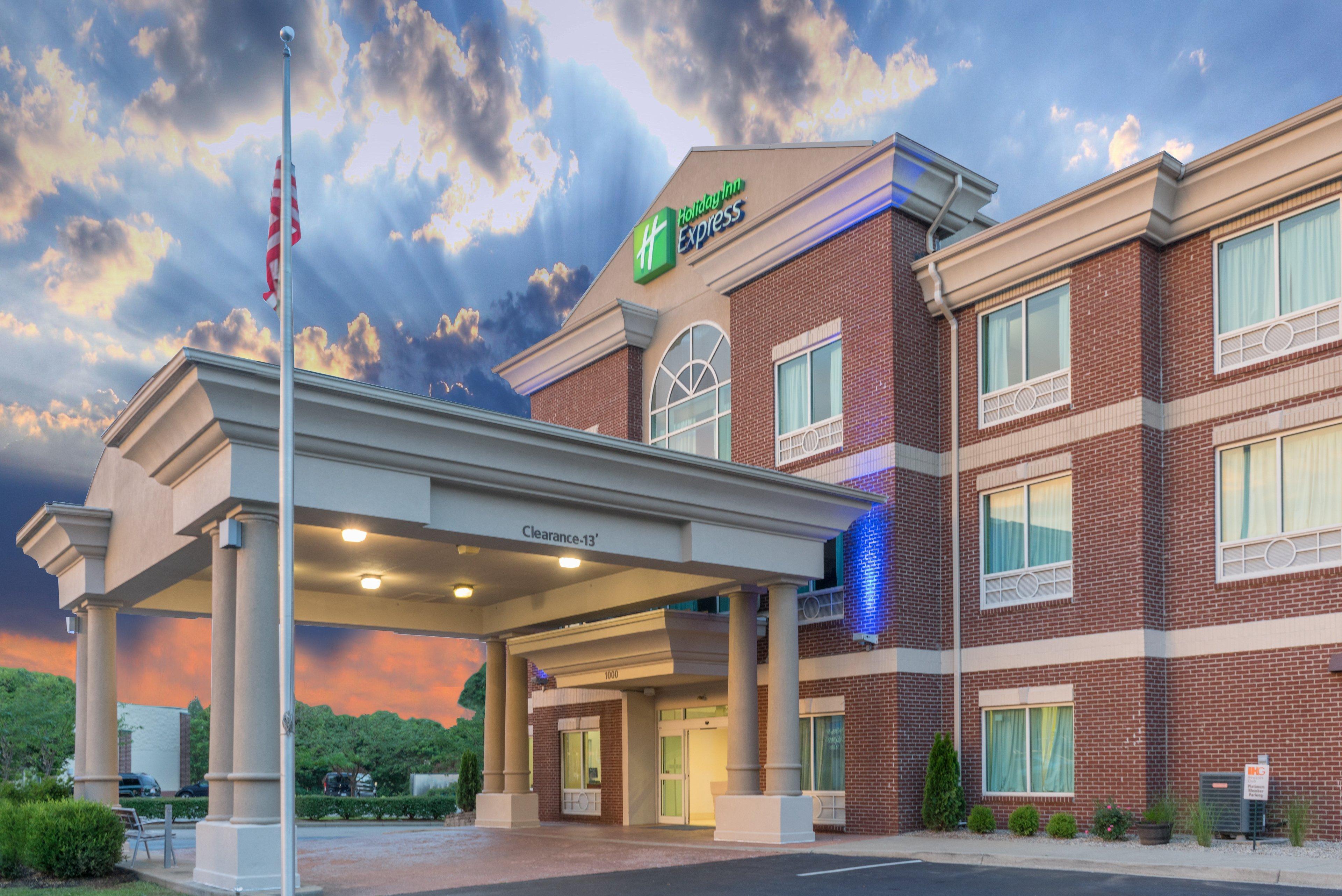 Holiday Inn Express Hotel & Suites Frankfort By Ihg Zewnętrze zdjęcie