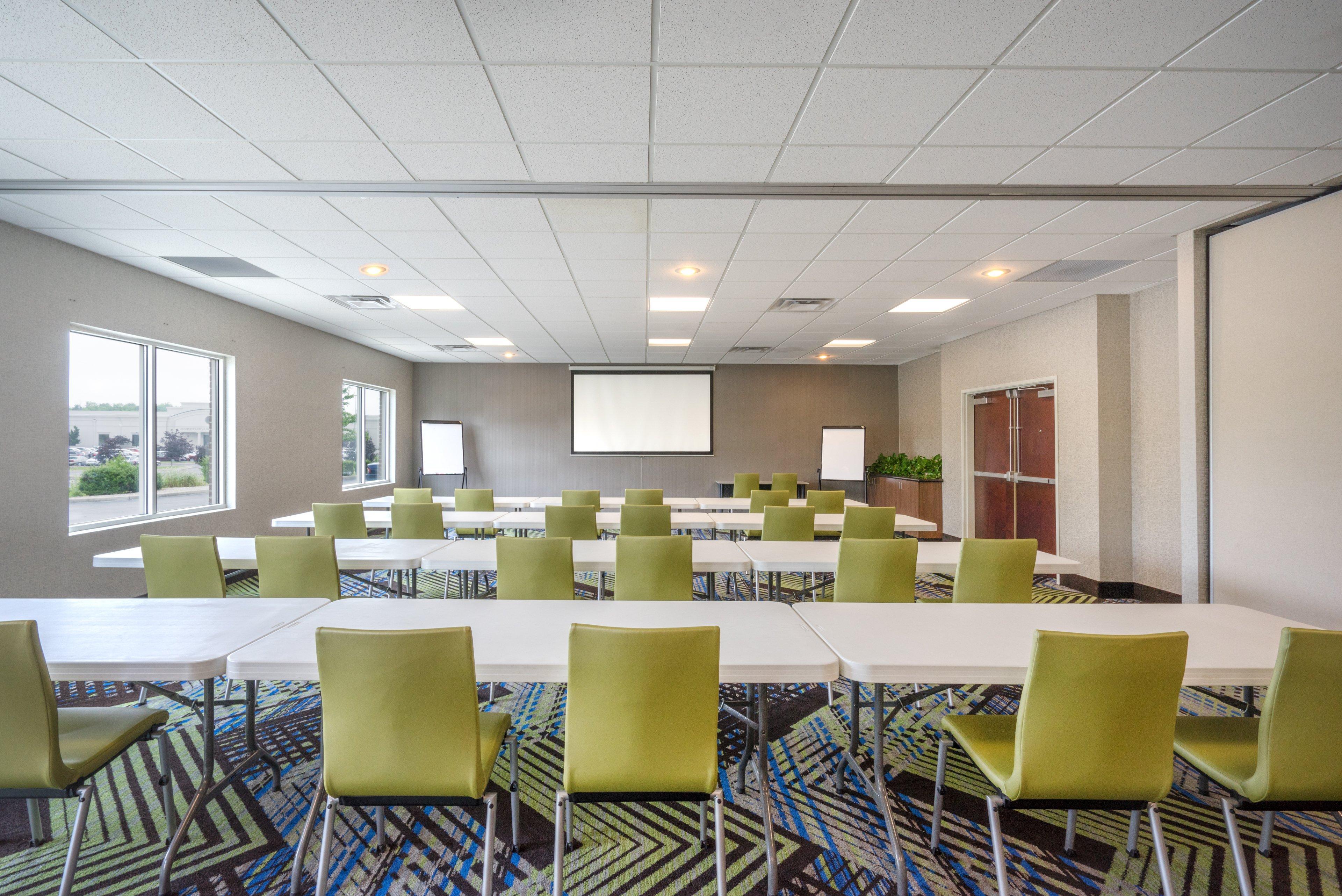 Holiday Inn Express Hotel & Suites Frankfort By Ihg Zewnętrze zdjęcie