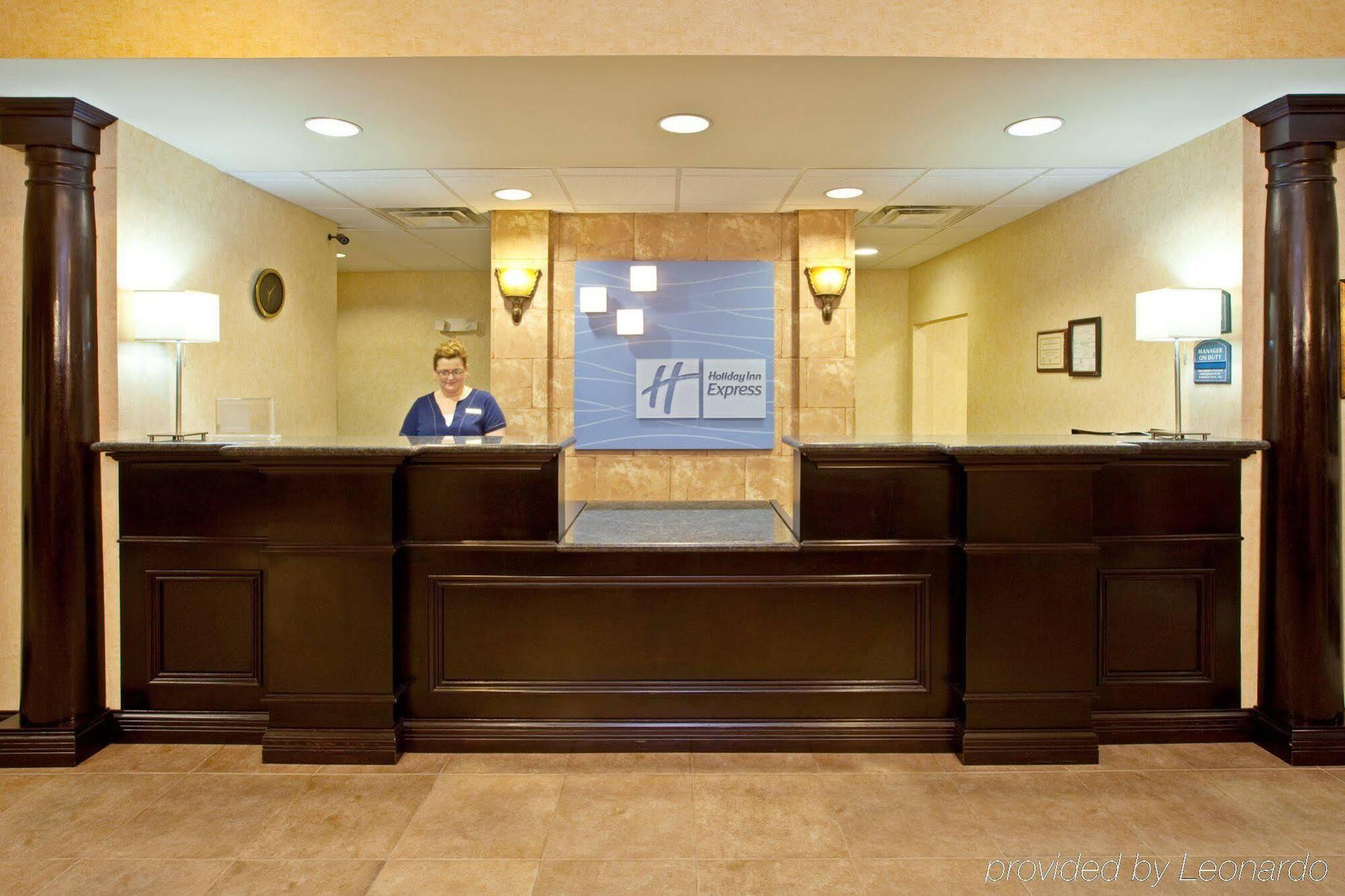 Holiday Inn Express Hotel & Suites Frankfort By Ihg Zewnętrze zdjęcie