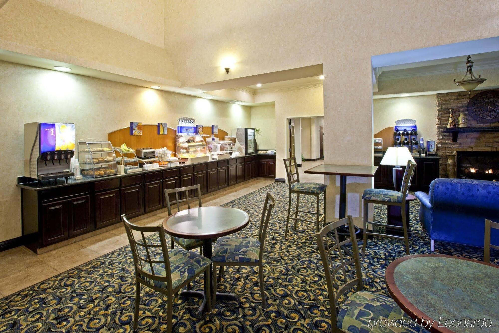 Holiday Inn Express Hotel & Suites Frankfort By Ihg Zewnętrze zdjęcie